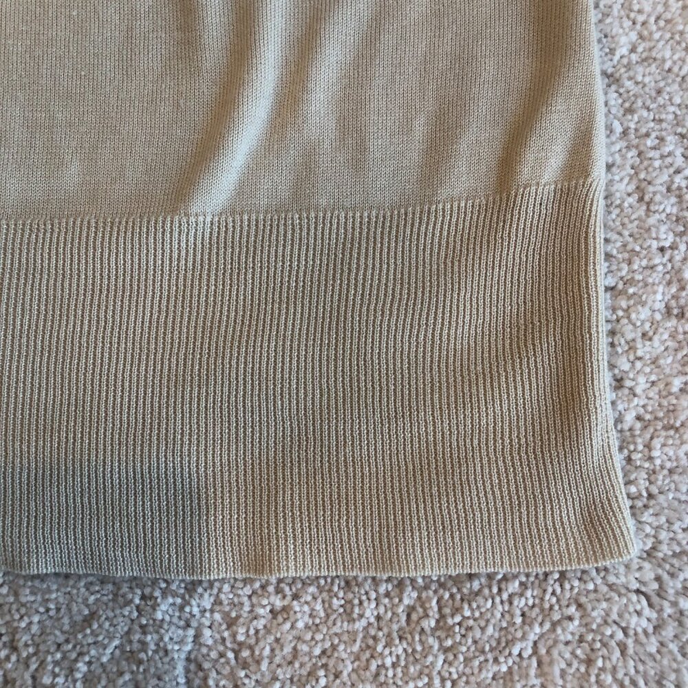 New York & Company Short-sleeve Scoop Neckline Acrylic Light Tan Top Blouse - Picture 2 of 11